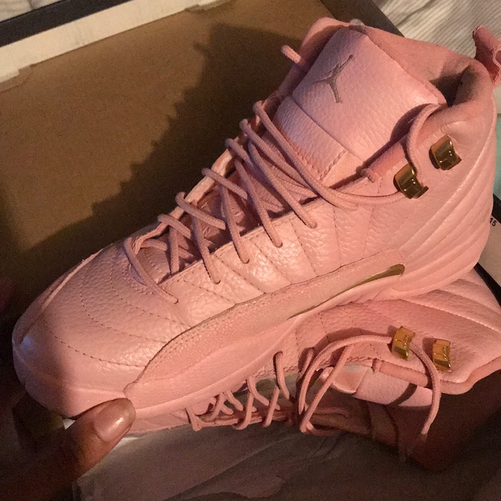 Custom Air Jordan Retro OVO (pink size 7y)
